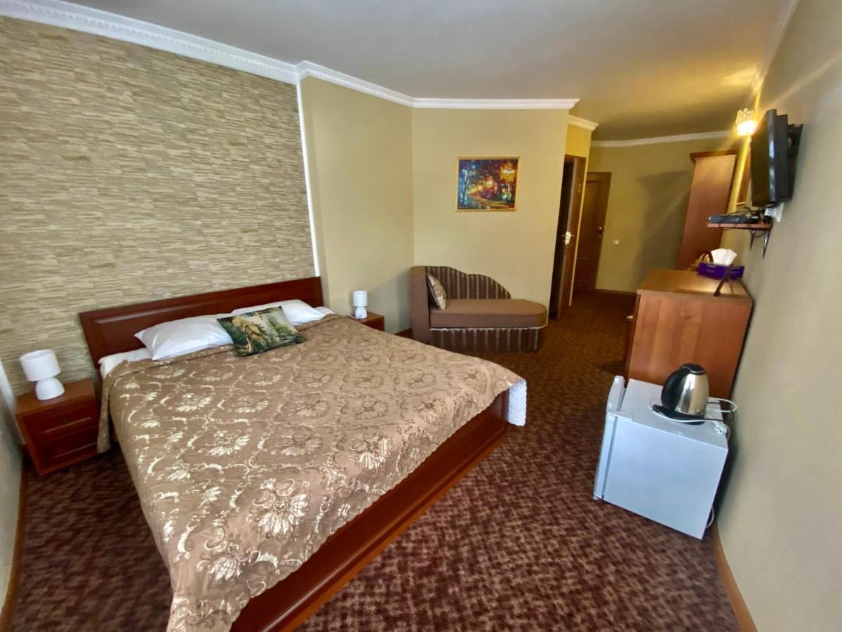 Hotel Three Korony Skhidnytsia Luaran gambar