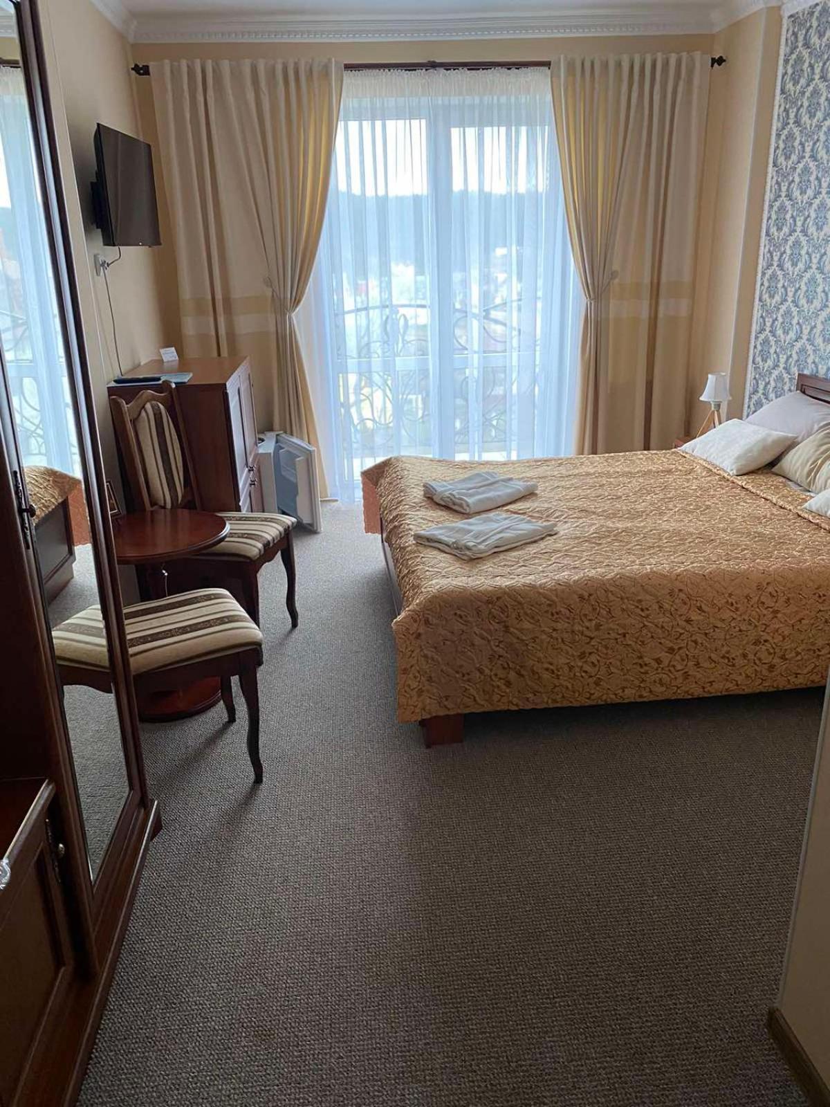 Hotel Three Korony Skhidnytsia Luaran gambar