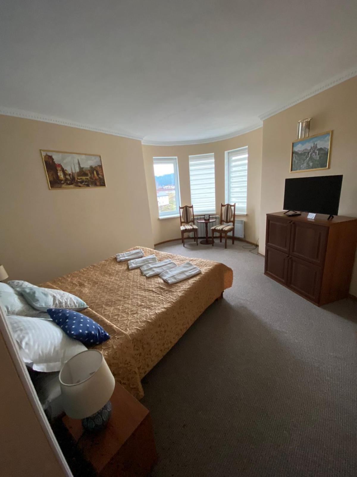 Hotel Three Korony Skhidnytsia Luaran gambar