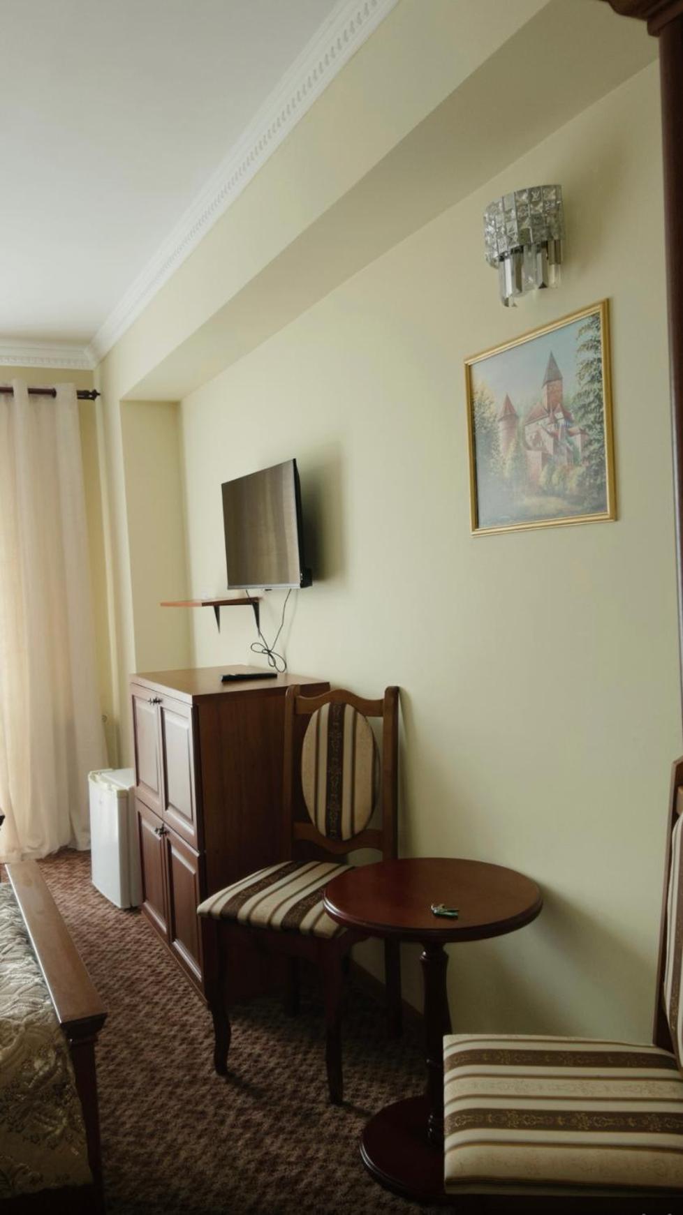 Hotel Three Korony Skhidnytsia Luaran gambar